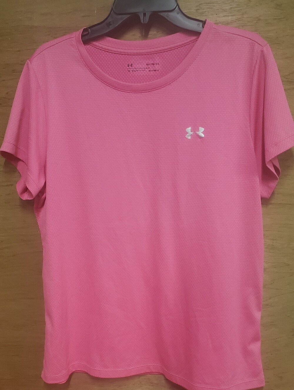 Under Armour Ladies Hot Pink Heatgear Top XL